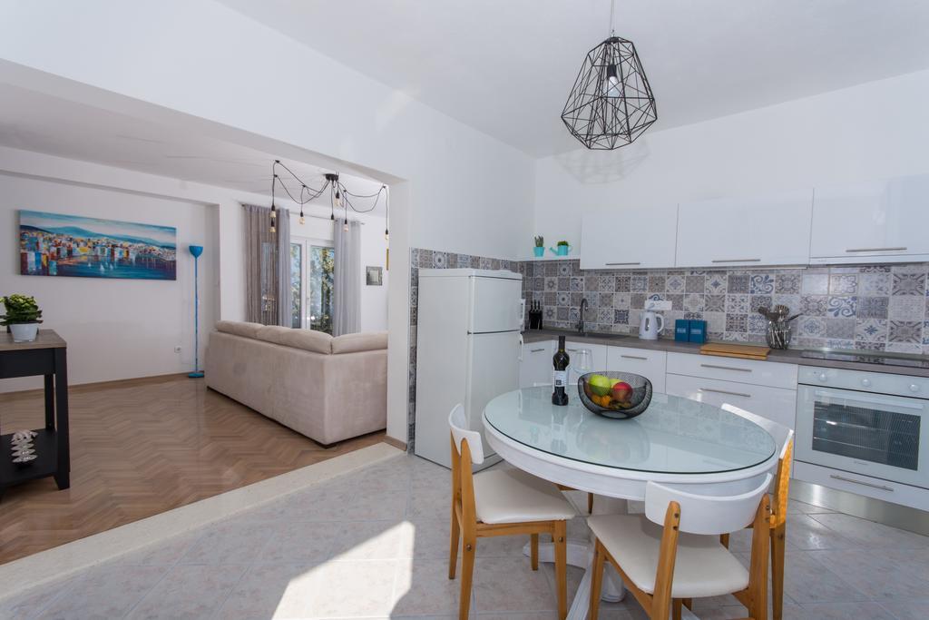 Mika1 Apartament *
